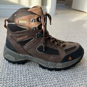Vasque Gortex Hiking Boots - size 8 wide